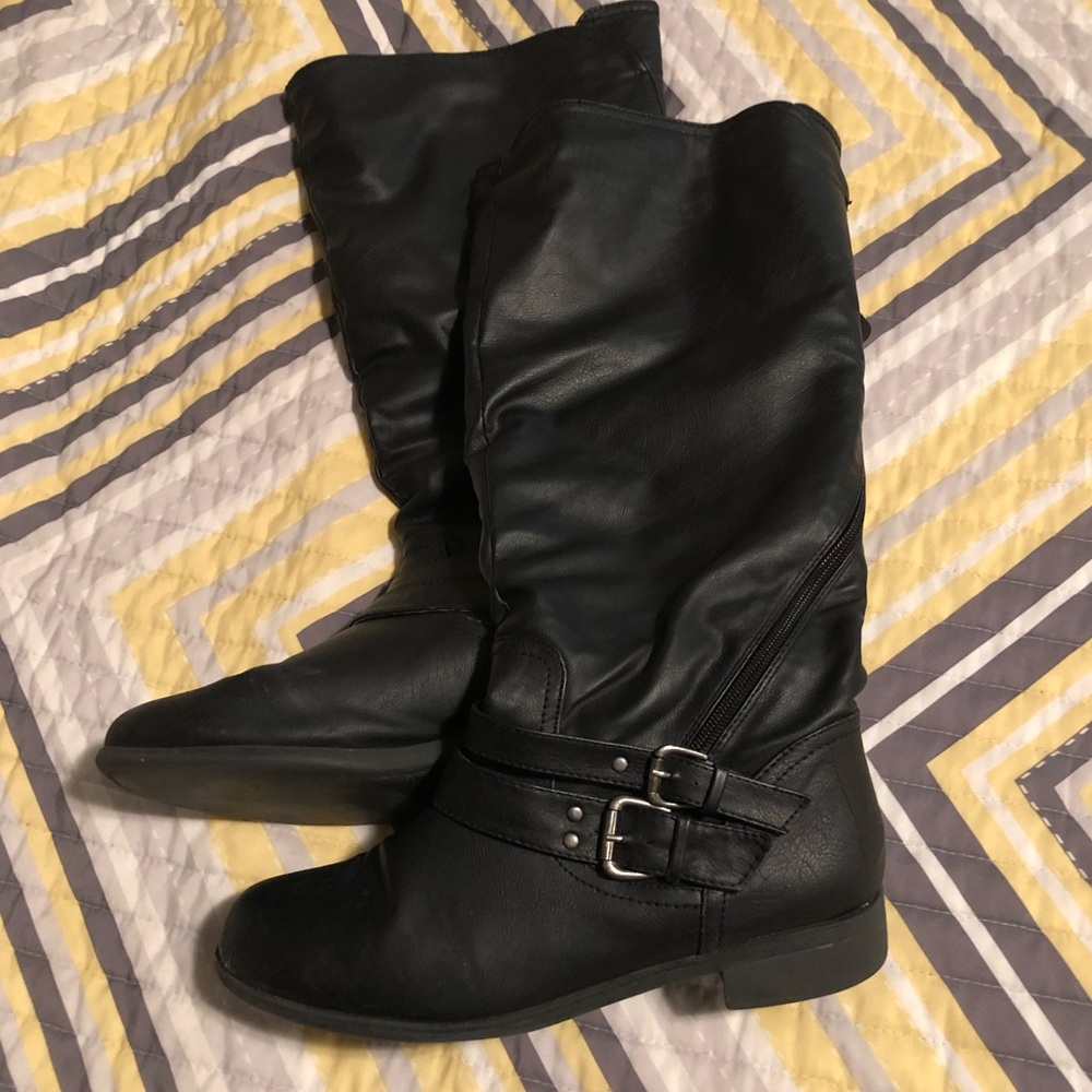 🌼PRICE DROP🌼 Black buckled zip up riding boots